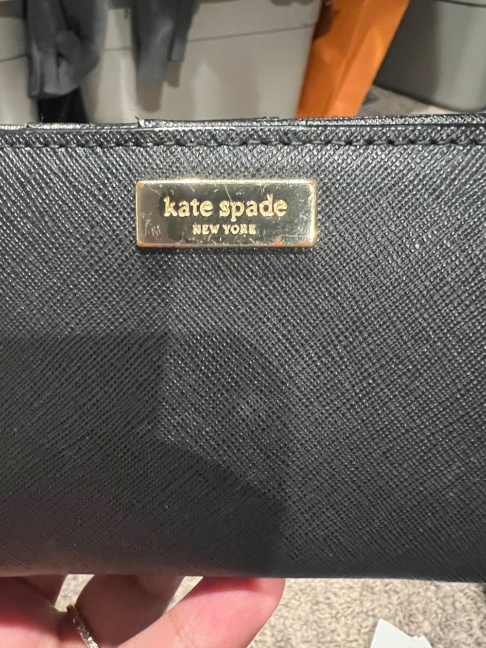 kate spade black Saffiano leather bifold wallet with gold logo plate - Picture 2 of 5